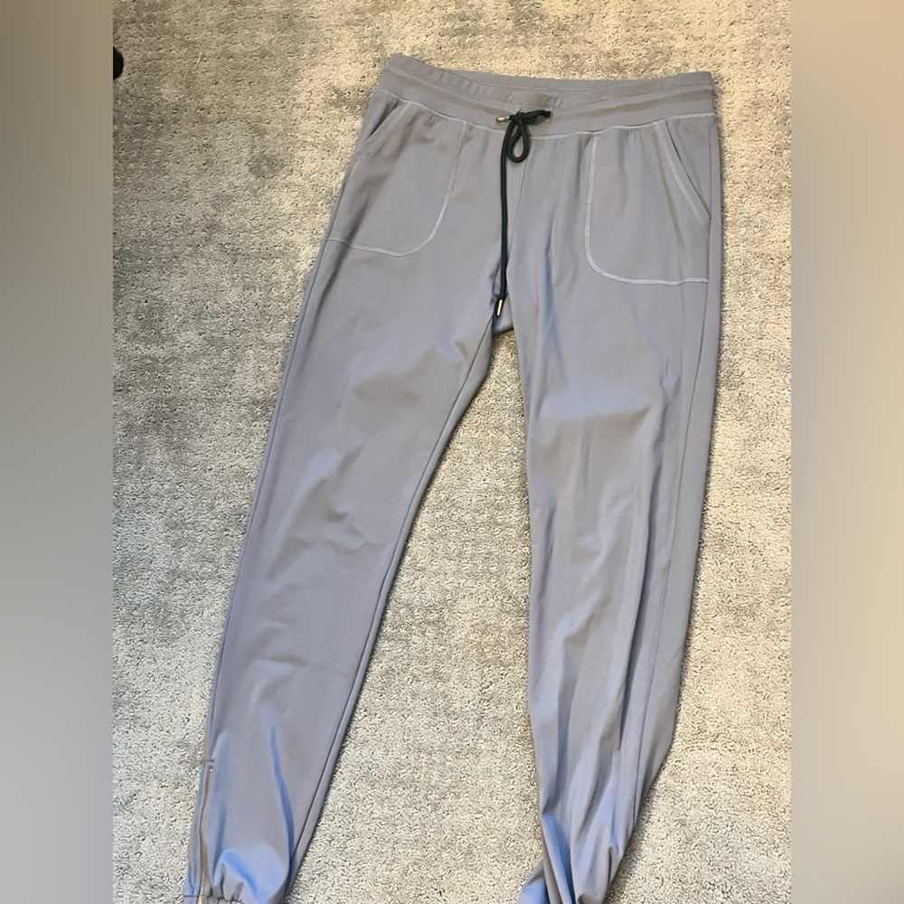Women’s Zyia Active Size‎ Medium Gray Stretchy Jogger Pants